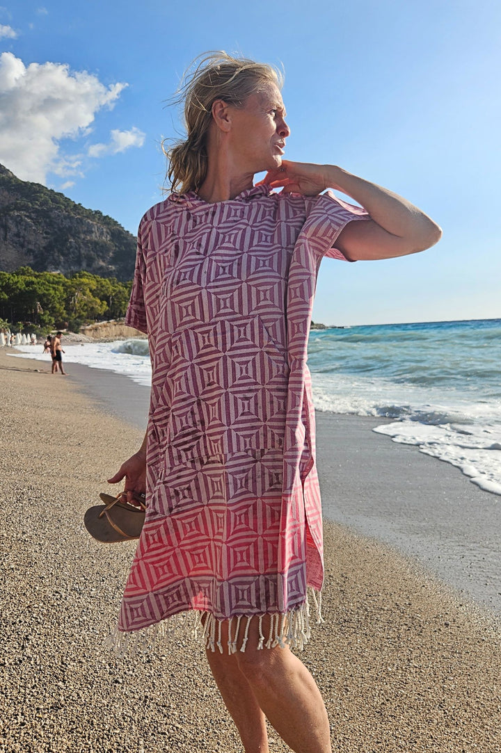 beach vakantie strand square poncho pink