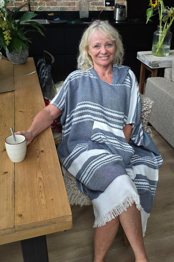 Women's surf poncho, sauna poncho or beach poncho - SYMA